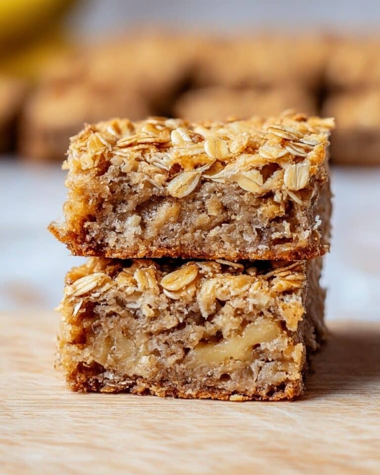 Irresistible Banana Oatmeal Bars for Healthy Snacking Recipe